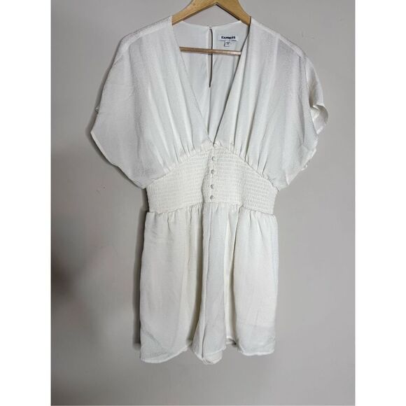 Express white v neck romantic romper sz M - Picture 3 of 13